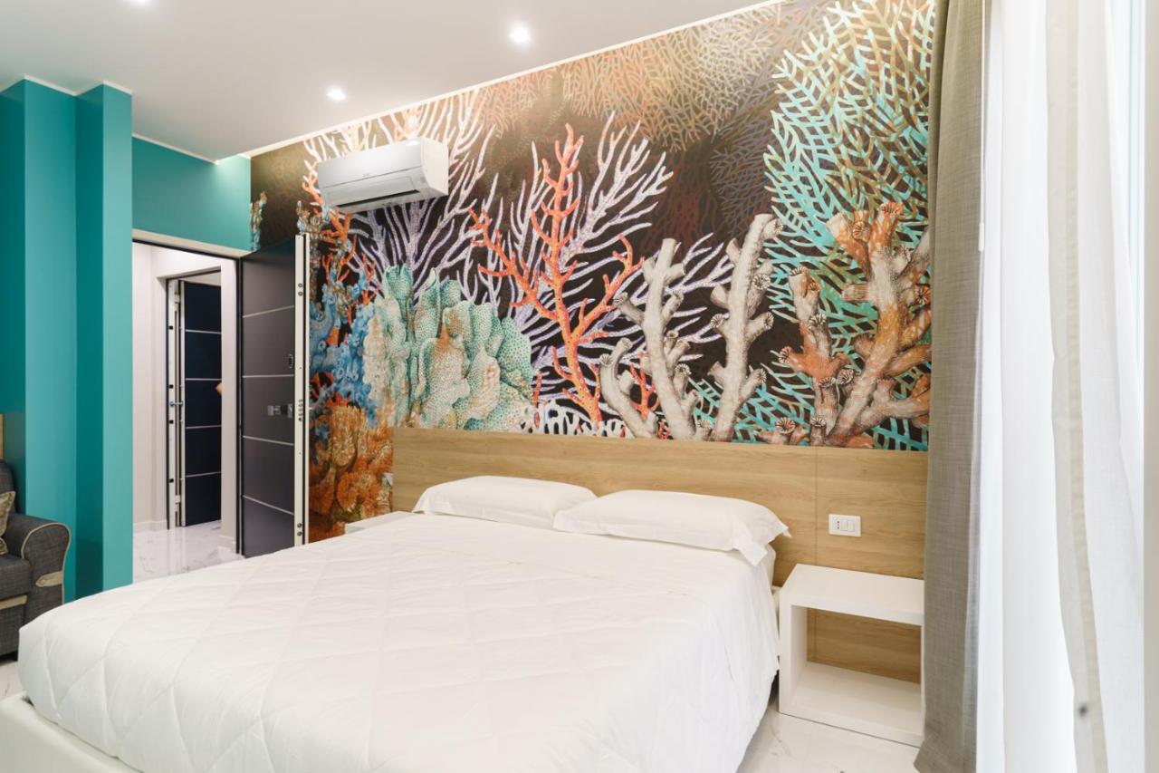Abissi Room One Step From The Sea Trani Bagian luar foto
