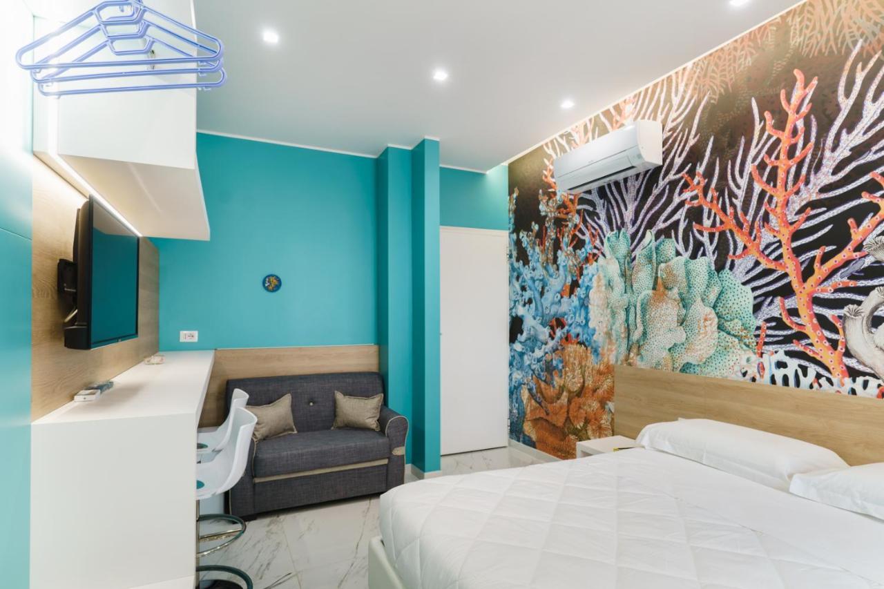 Abissi Room One Step From The Sea Trani Bagian luar foto