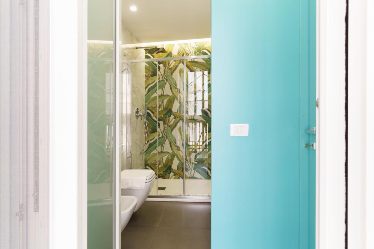 Abissi Room One Step From The Sea Trani Bagian luar foto