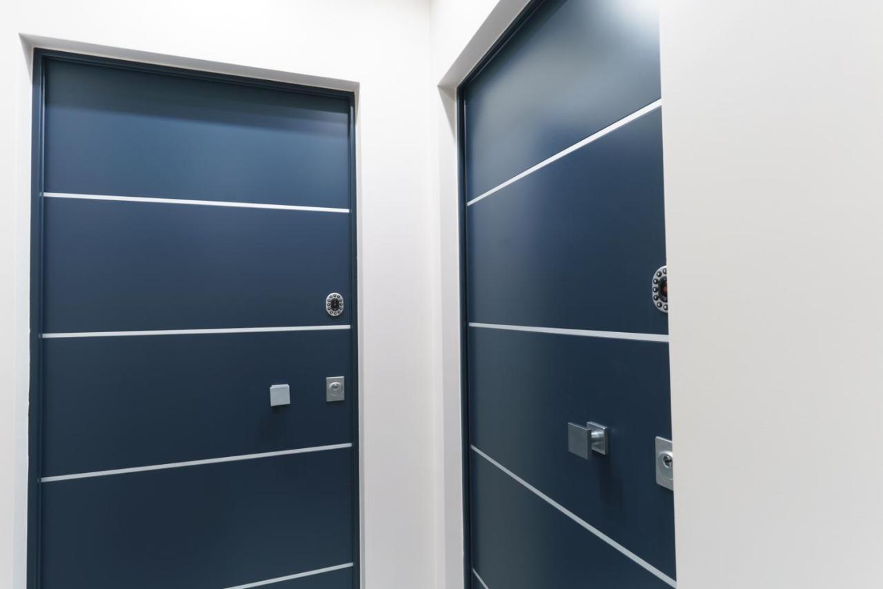 Abissi Room One Step From The Sea Trani Bagian luar foto